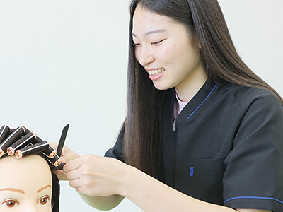 美容師養成科ワインディング
